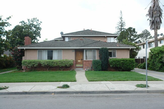 2940 Magliocco Dr in San Jose, CA - Building Photo - Building Photo