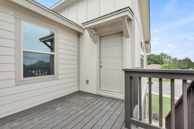 2200 Creekside Ln in Georgetown, TX - Building Photo - Building Photo