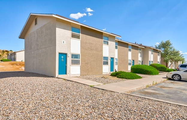 Sagebrush Place Apartments in Gallup, NM - Building Photo - Primary Photo