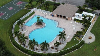 4451 Sanibel Way in Bradenton, FL - Building Photo - Building Photo