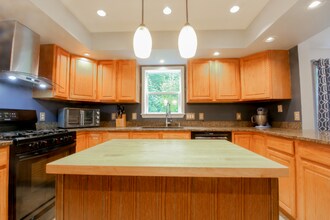 1180 N Rd in Sunderland, VT - Building Photo - Building Photo