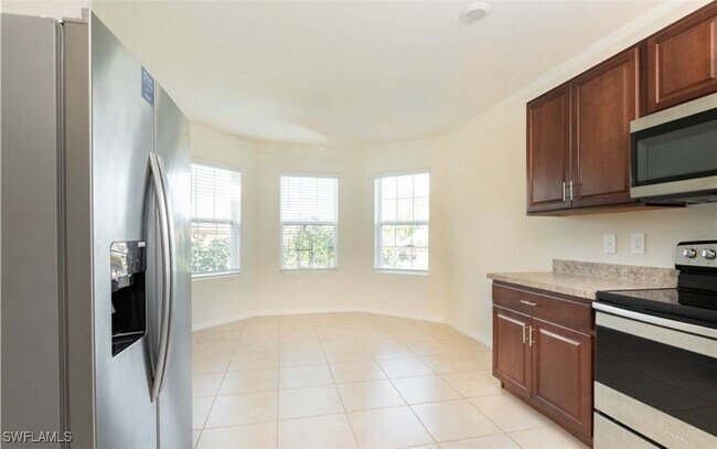 2802 40th St SW in Lehigh Acres, FL - Building Photo - Building Photo