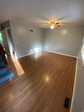 10 Holloway Dr, Unit B in Collinsville, IL - Building Photo - Building Photo