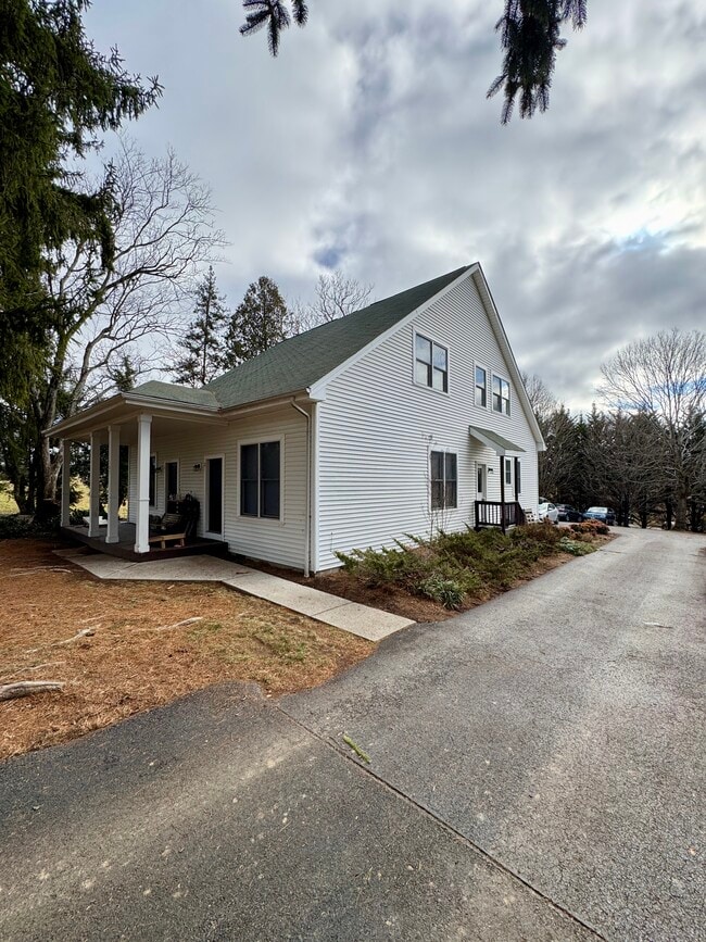 107 Givens Ln in Blacksburg, VA - Building Photo - Building Photo