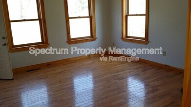 167 Main St in Canaan, ME - Building Photo - Building Photo