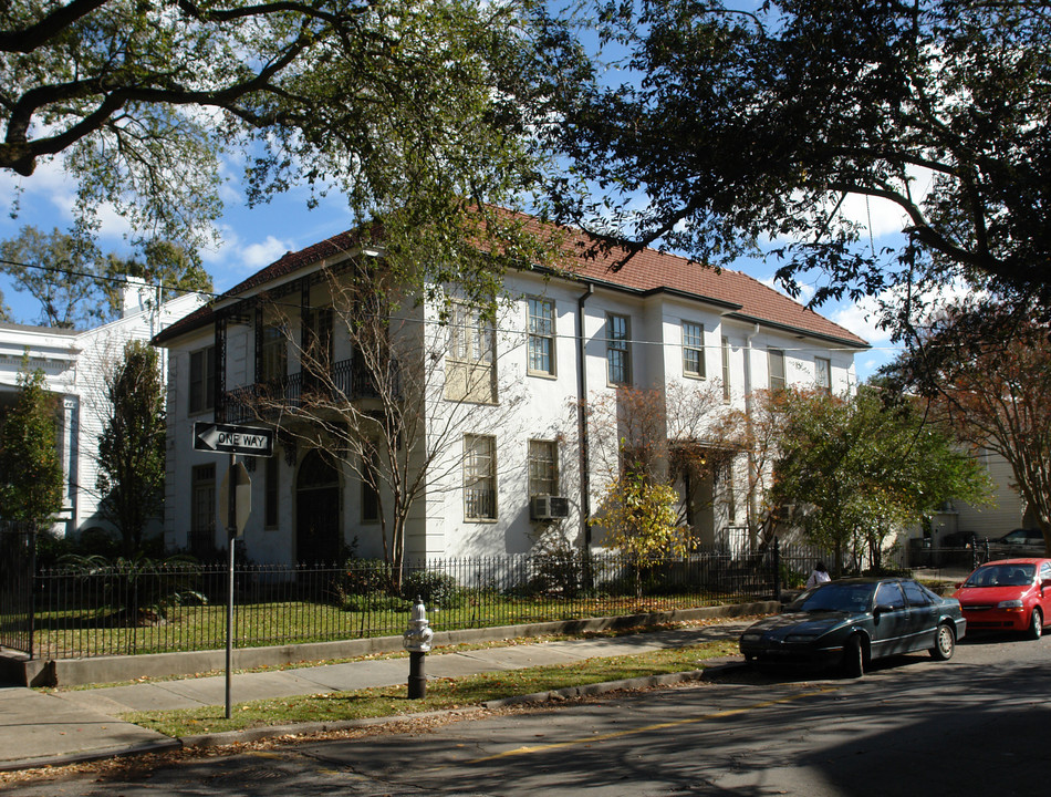 2236 St Charles Ave in New Orleans, LA - Building Photo