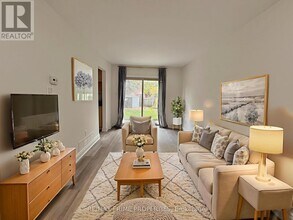 17 Debden Rd in Markham, ON - Building Photo - Building Photo