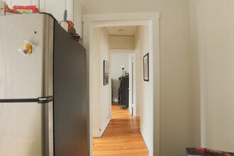 814 W Cornelia Ave, Unit J02W in Chicago, IL - Building Photo - Building Photo