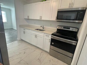 5511 SW 20th St in West Park, FL - Building Photo - Building Photo