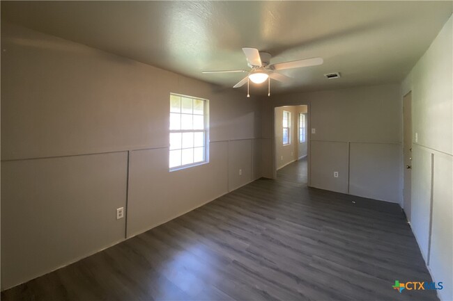 411 Wisconsin St in Killeen, TX - Building Photo - Building Photo