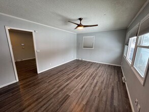 1530 Spring St in Davenport, IA - Building Photo - Building Photo