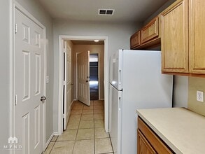 524 N Brentwood Ave in Lubbock, TX - Foto de edificio - Building Photo