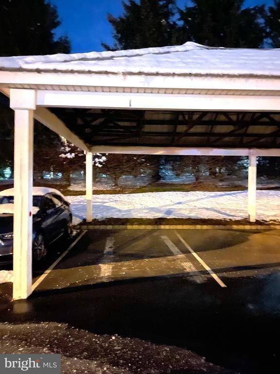 property at 3005 Creekside Ct