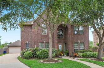 6082 Haysden Ln in League City, TX - Foto de edificio - Building Photo