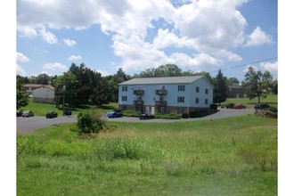 Mount View Apartments in Strasburg, VA - Building Photo - Building Photo