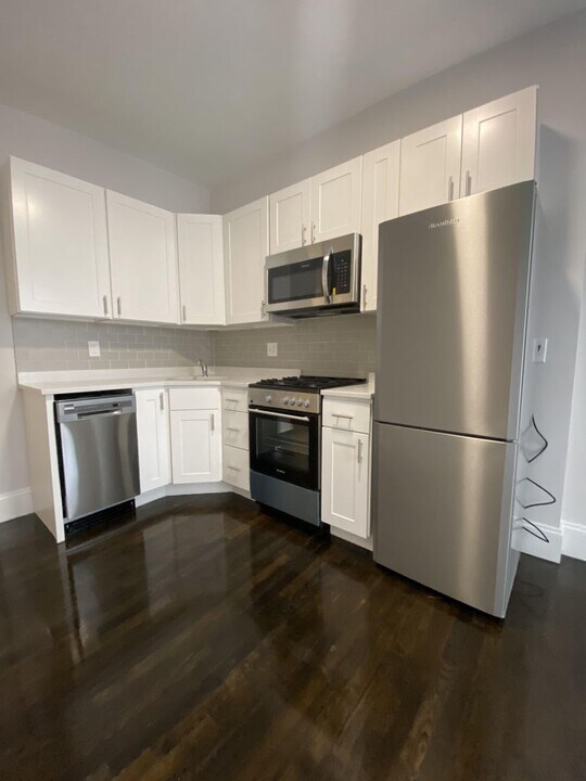 16 Clearway St in Boston, MA - Building Photo
