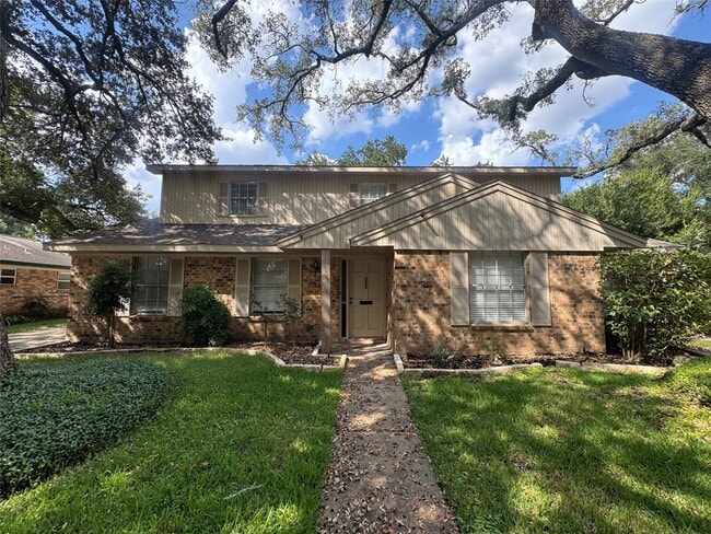 122 Camellia St