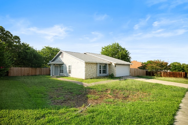 7547 Oriental Trail in San Antonio, TX - Building Photo - Building Photo