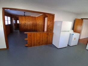 1020 Peachtree St in Louisville, GA - Foto de edificio - Building Photo