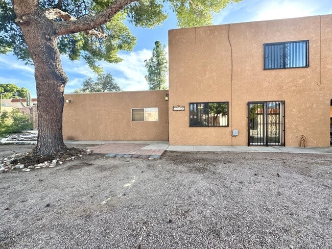 6536 Calle La Paz in Tucson, AZ - Building Photo - Building Photo
