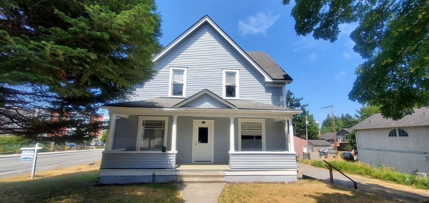 301 Gladstone St in Bellingham, WA - Building Photo