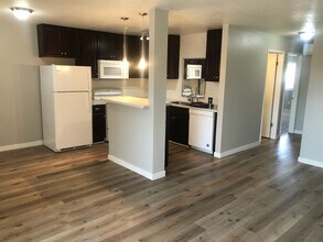 1150 Yulupa Ave in Santa Rosa, CA - Building Photo - Building Photo