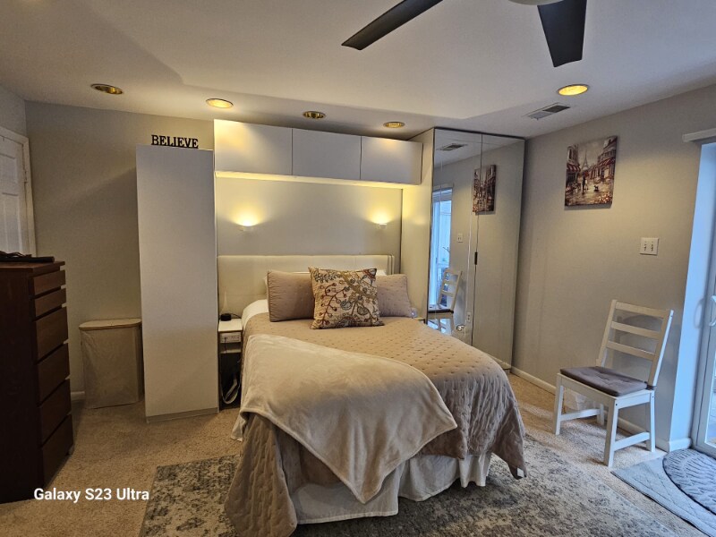 6360 Silver Ridge Cir in Alexandria, VA - Building Photo