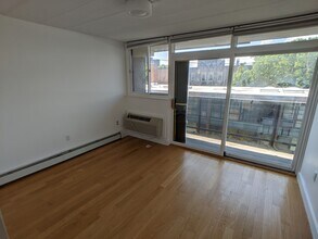 345 Harvard, Unit 4CD in Cambridge, MA - Building Photo - Building Photo