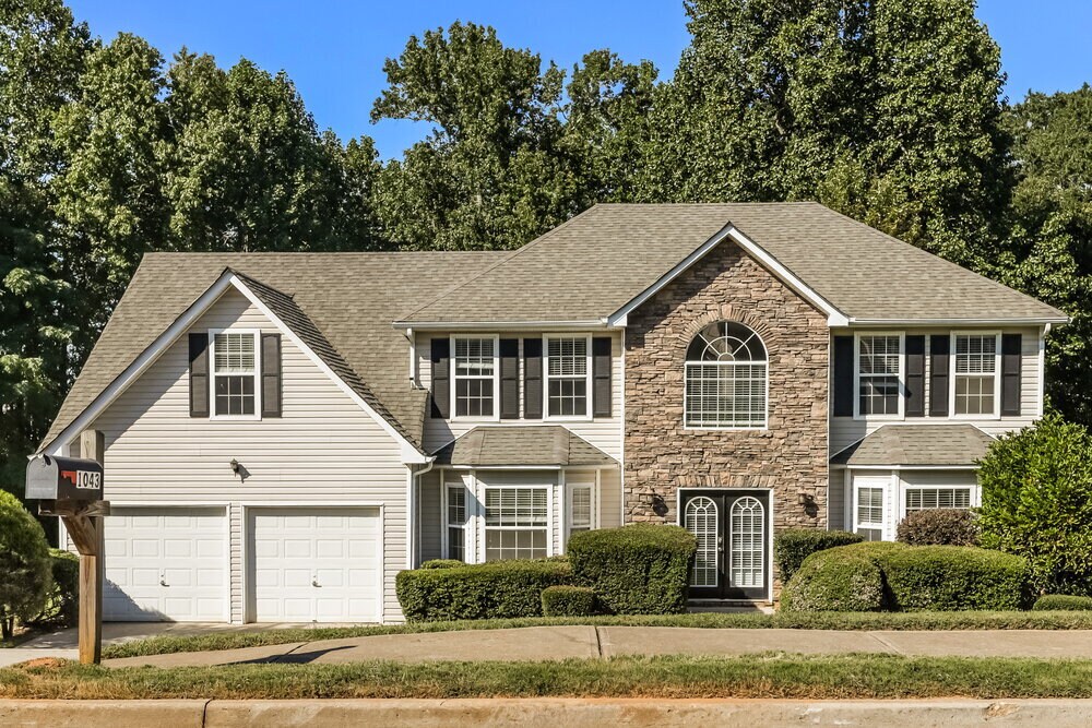 1043 Field View Dr in Mcdonough, GA - Building Photo