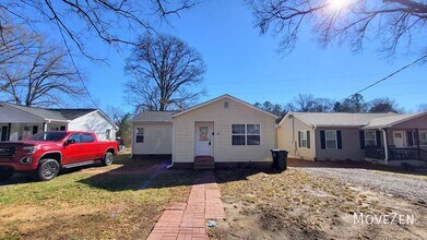 333 Friendship Dr in Rock Hill, SC - Building Photo - Building Photo