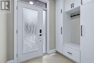 76 Burnetts Grove Cir in Ottawa, ON - Building Photo - Building Photo