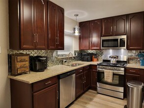 334 Freeman St in Mesquite, TX - Building Photo - Building Photo