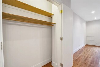 E.27th E27th St , Park Ave, Unit 4 in New York, NY - Foto de edificio - Building Photo