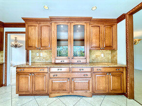 10211 Clematis Ct in Los Angeles, CA - Building Photo - Building Photo