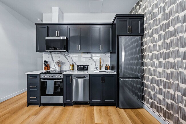 168 McCaul St, Unit SI ID1389231P in Toronto, ON - Building Photo - Building Photo