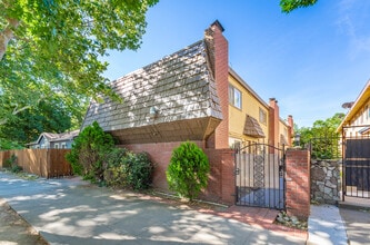 2620 C St in Sacramento, CA - Building Photo - Primary Photo