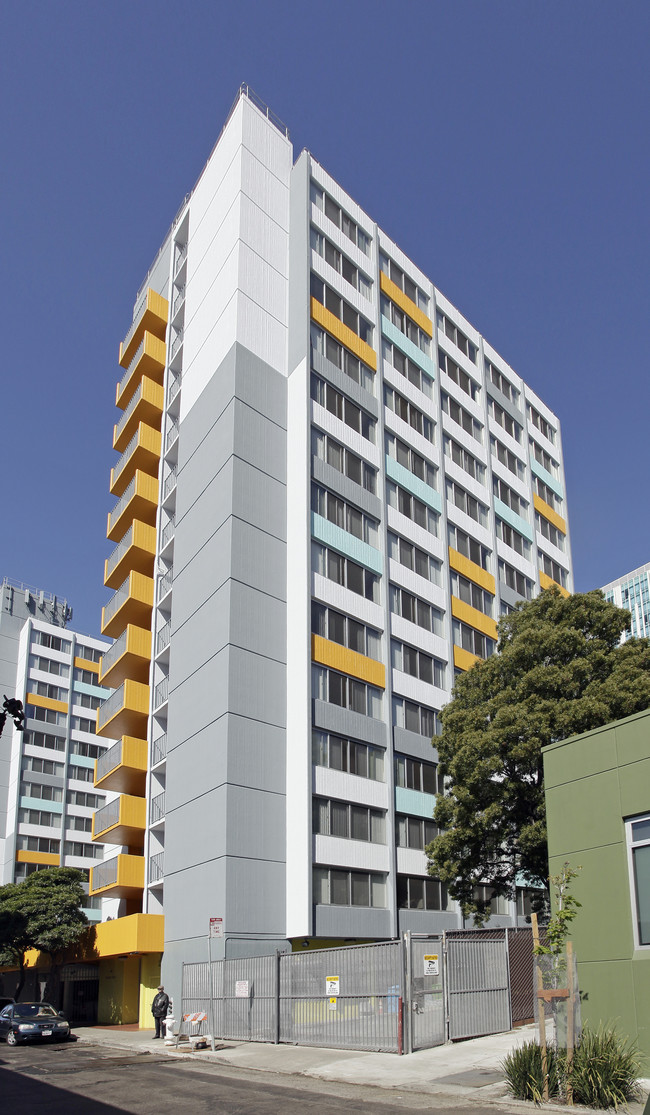 Alexis Apartments in San Francisco, CA - Building Photo - Building Photo