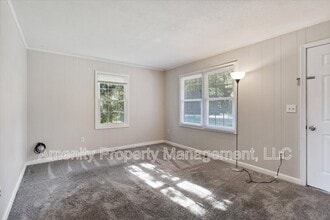 7268 Stokes Dr in Gloucester Point, VA - Building Photo - Building Photo