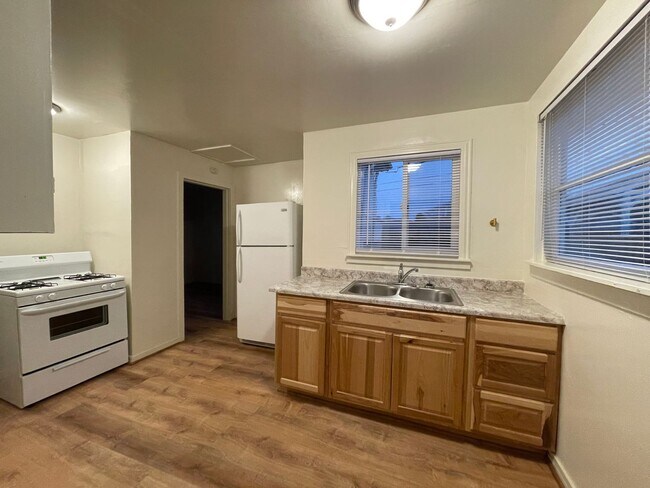 2015 B St in Eureka, CA - Building Photo - Building Photo