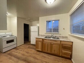 2015 B St in Eureka, CA - Building Photo - Building Photo