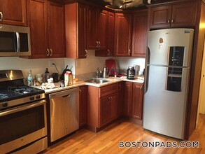 1029 Tremont St in Boston, MA - Building Photo - Building Photo