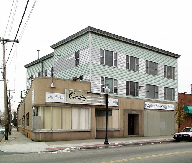 1722 Barnum Ave in Bridgeport, CT - Building Photo - Building Photo