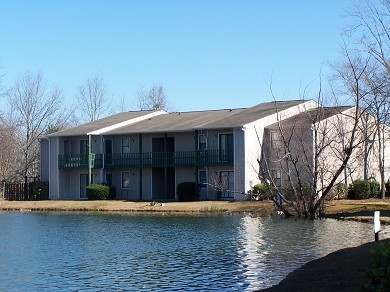 Lake Vista in Warner Robins, GA - Foto de edificio