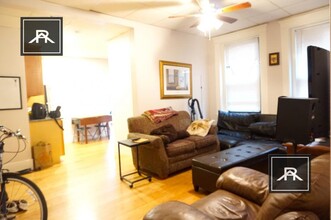 1260 Commonwealth Ave in Boston, MA - Building Photo - Building Photo