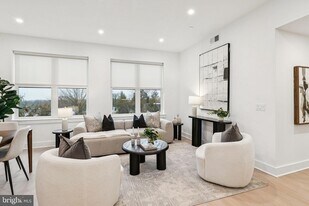 30 W Allens Ln, Unit 105 in Philadelphia, PA - Building Photo