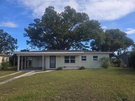 109 Patricia St in Auburndale, FL - Building Photo
