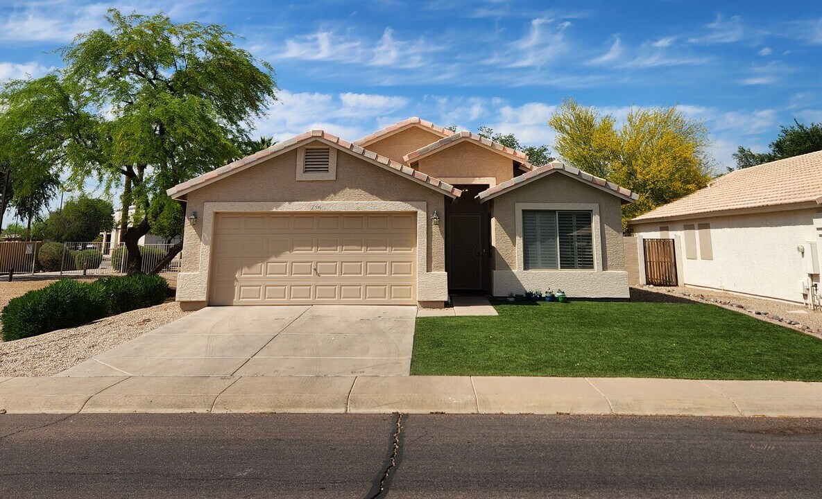 756 W Dublin St in Gilbert, AZ - Building Photo