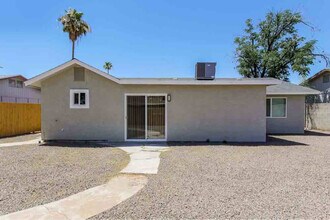 98163 W Magdalena Dr in Tempe, AZ - Building Photo - Building Photo