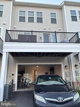 6713 Karter Robinson Dr in Haymarket, VA - Foto de edificio - Building Photo