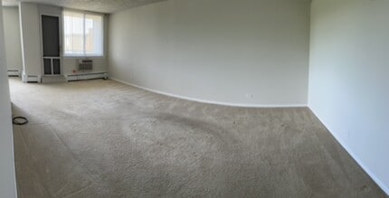 225 S Rohlwing Rd, Unit 607 in Palatine, IL - Building Photo - Building Photo